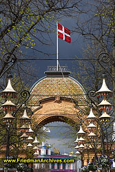 Tivoli Entrance with Black Sky DSC03379